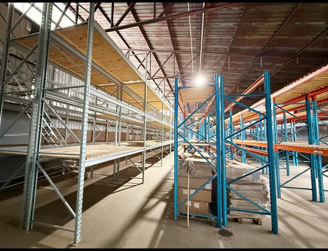 780M² WAREHOUSE TO LET IN WADEVILLE